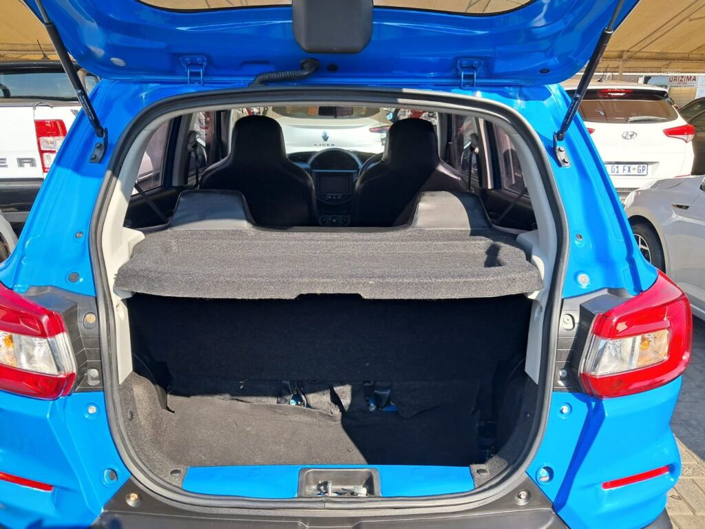 239 liters of luggage space